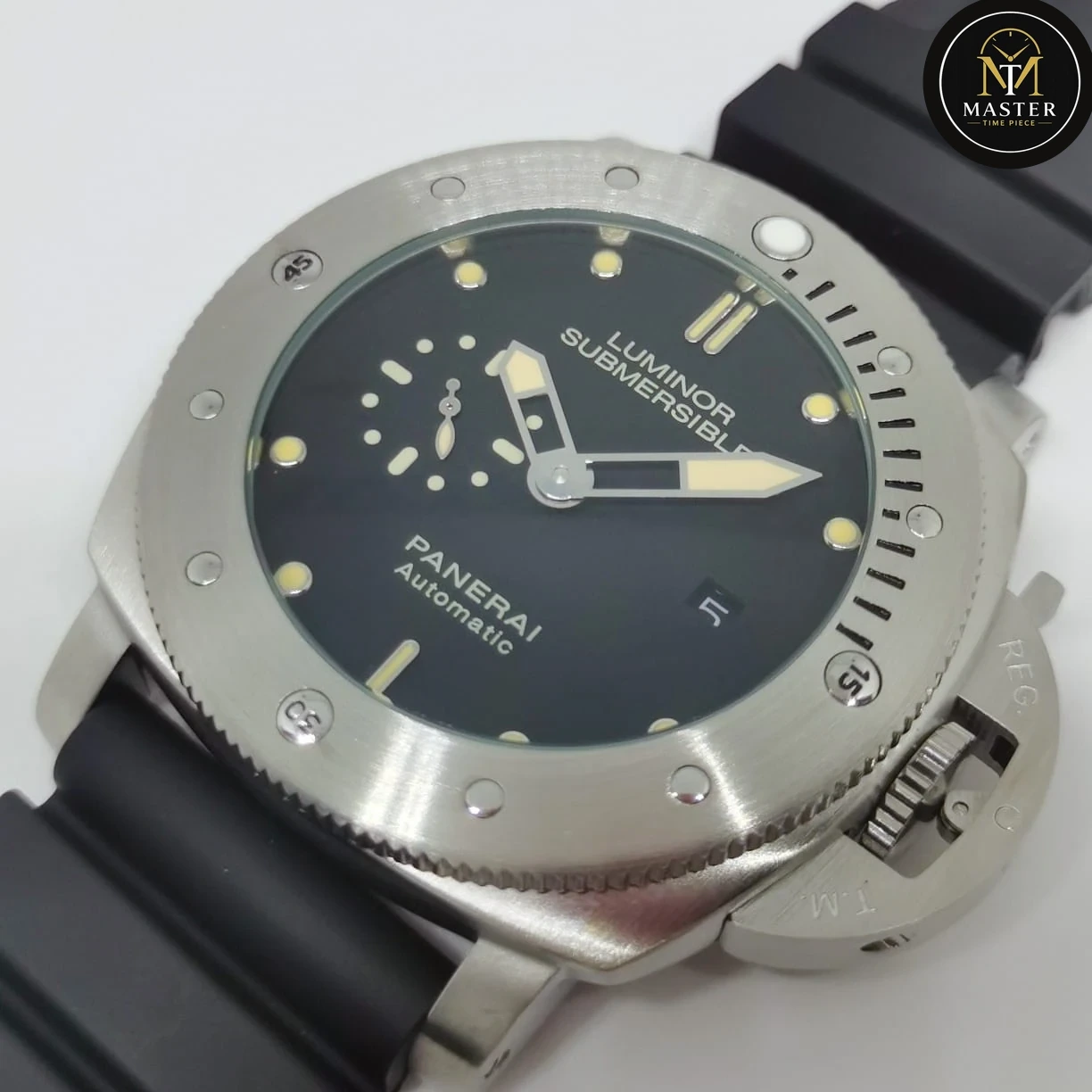 Submersible Panerai for men- 44mm vue 2