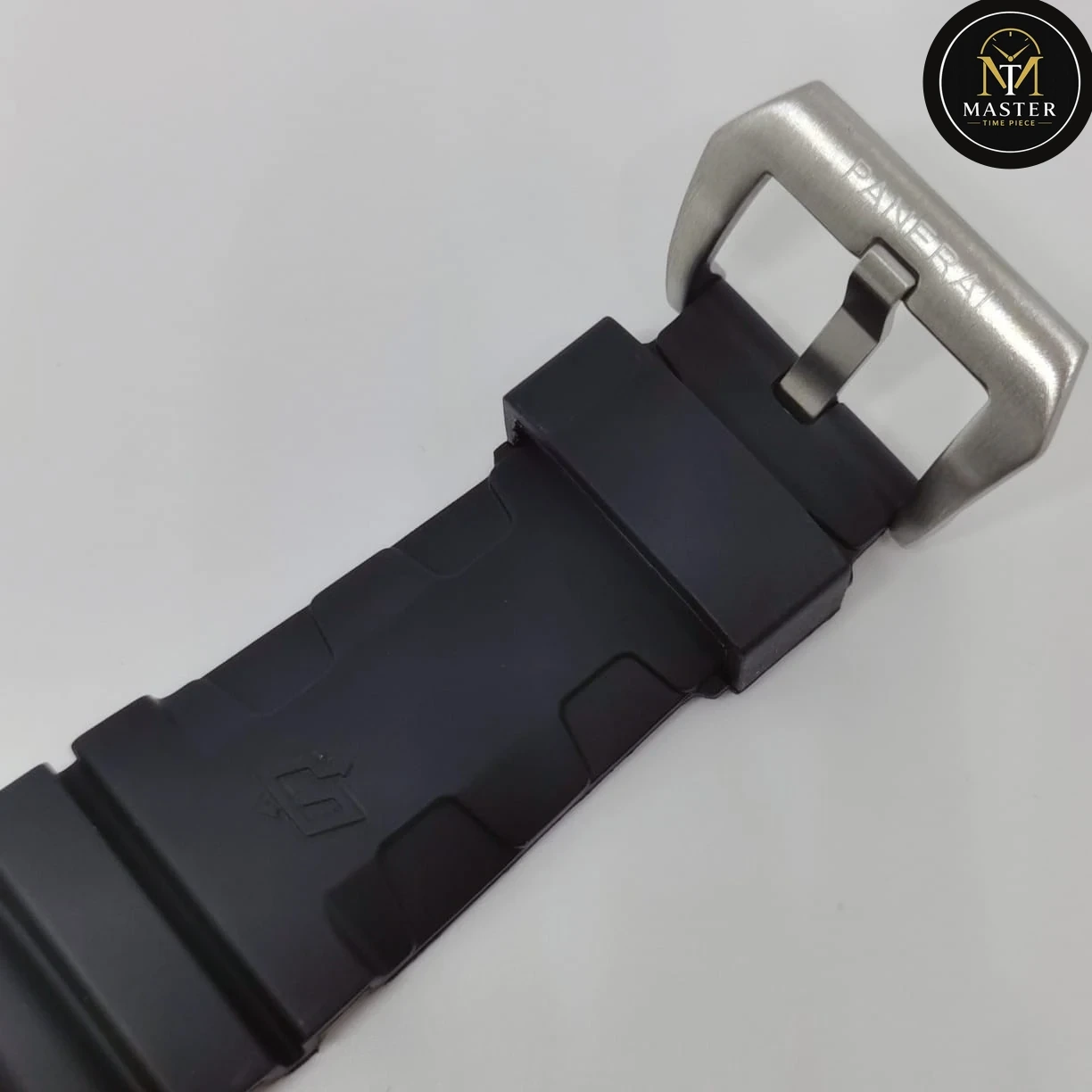 Submersible Panerai for men- 44mm vue 4