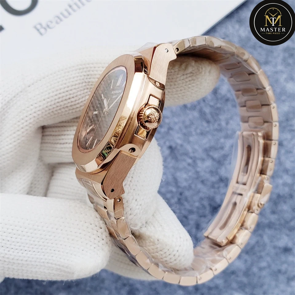 Gold strap Automatic Movement- 40mm vue 5