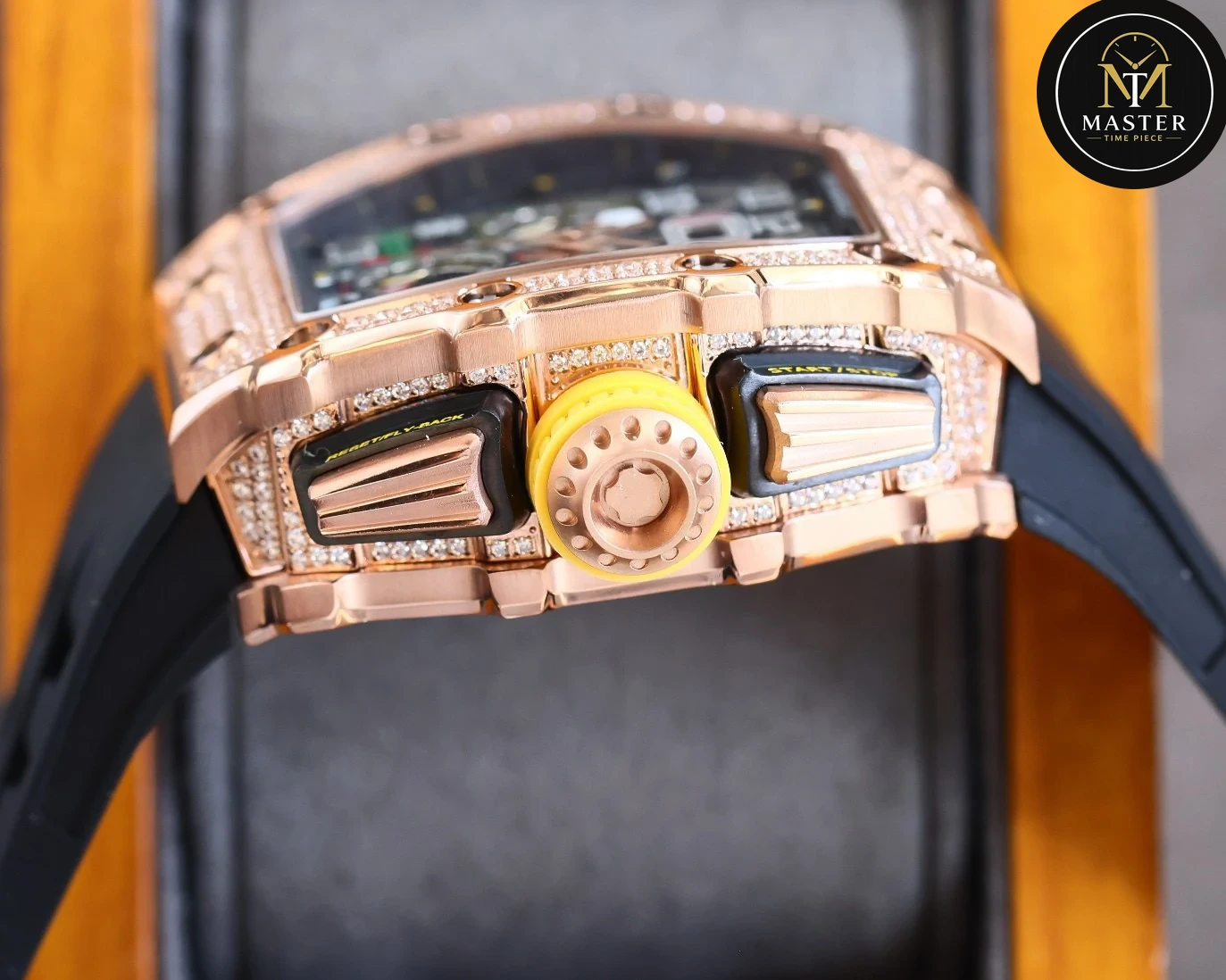 ⁠Richard Mille automatic Flyback- 44mm vue 4