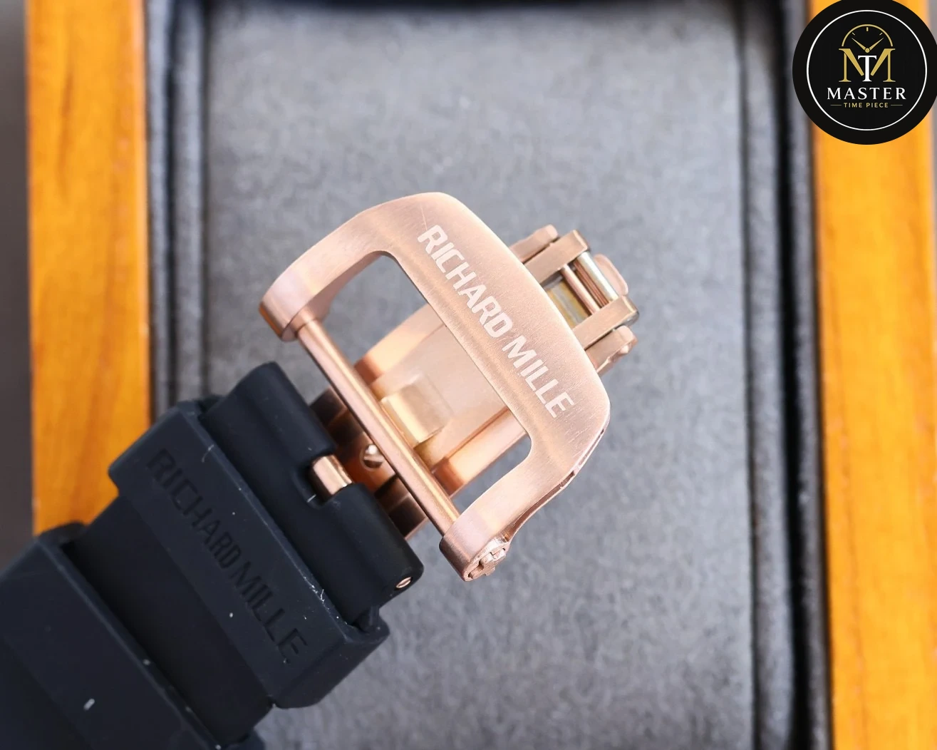 ⁠Richard Mille automatic Flyback- 44mm vue 7