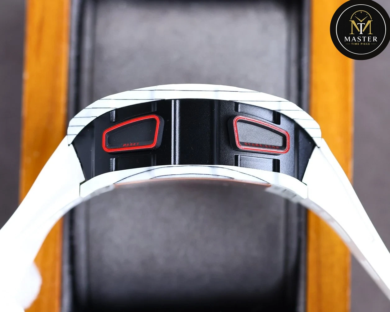Automatic Movement- 44mm vue 4