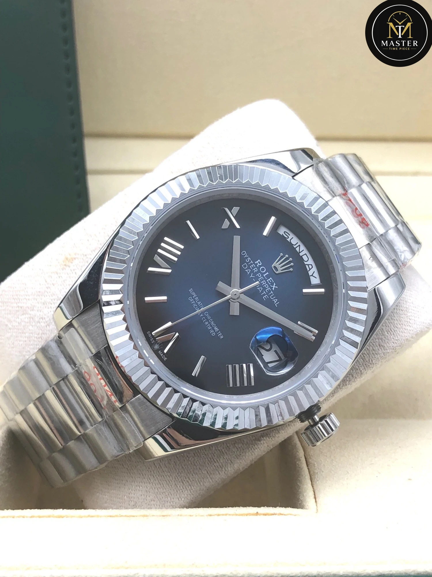 Daydate Blue Dial Automatic – 40mm vue 4