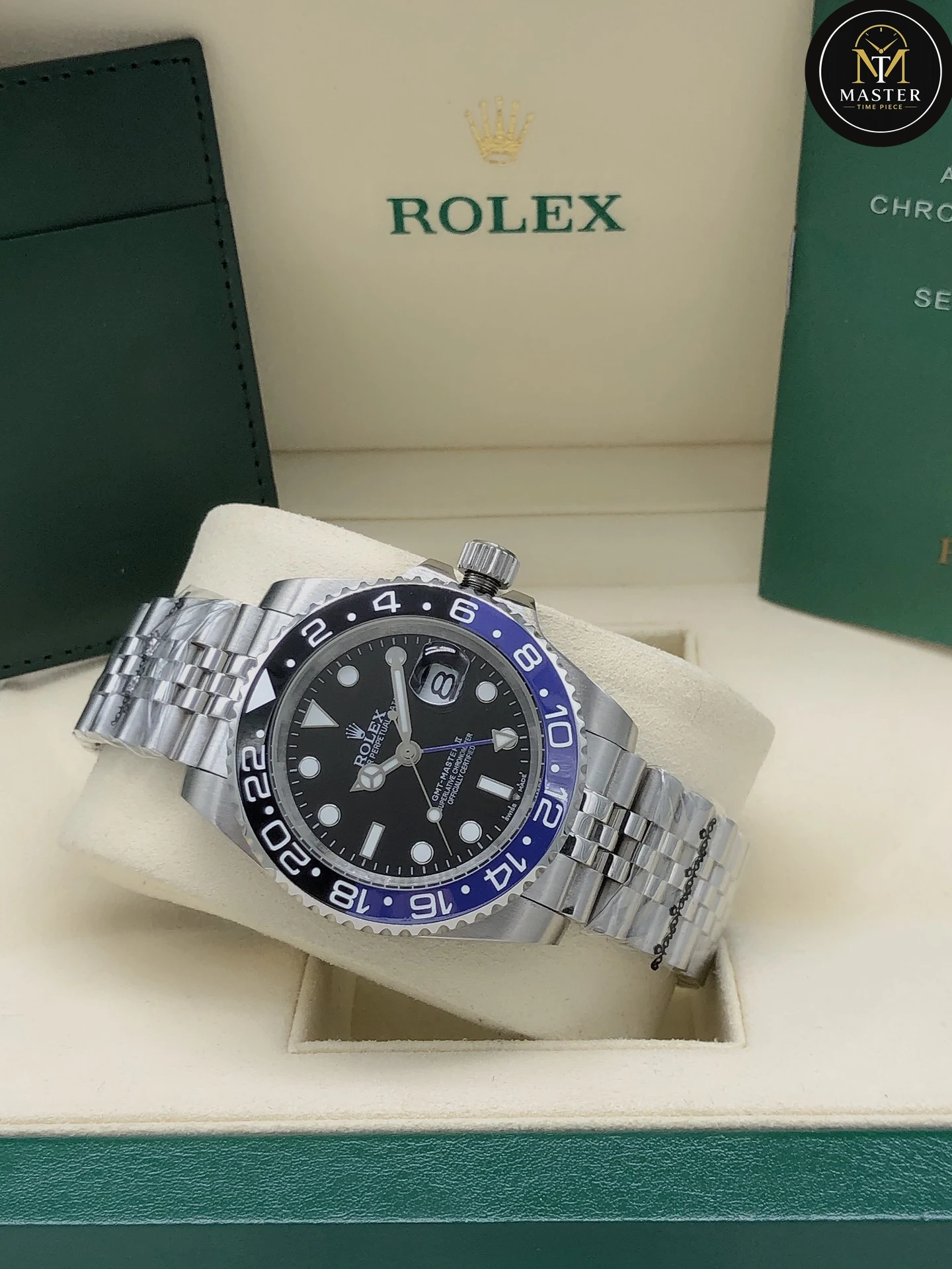 GMT Batgirl Men’s Automatic- 40mm vue 5