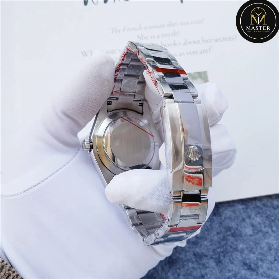 Milgauss White Dial Automatic -40mm vue 3