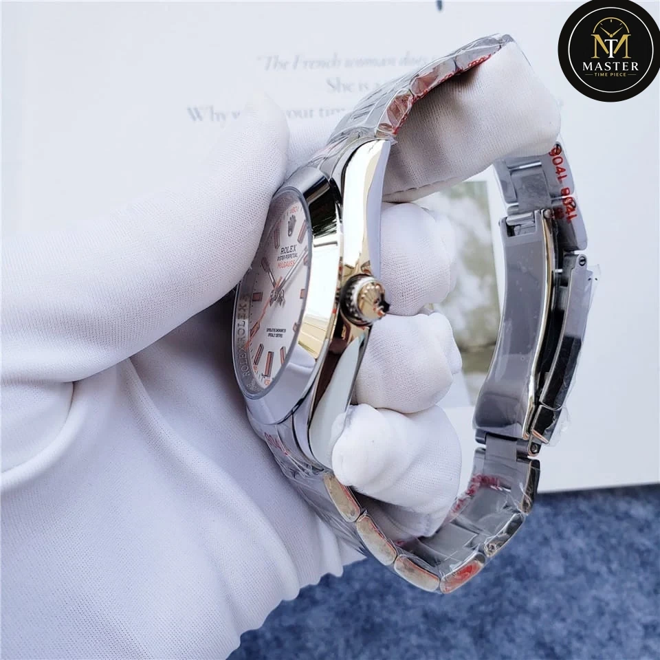 Milgauss White Dial Automatic -40mm vue 4