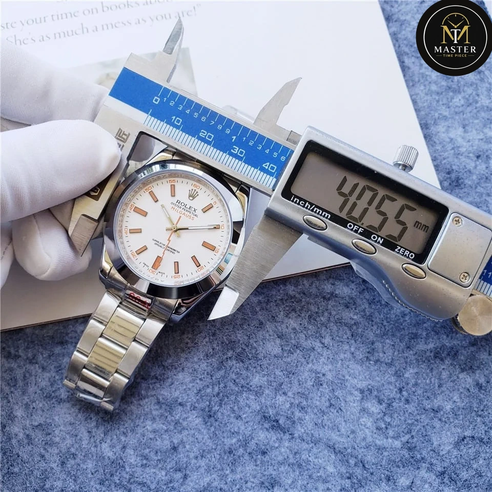 Milgauss White Dial Automatic -40mm vue 6