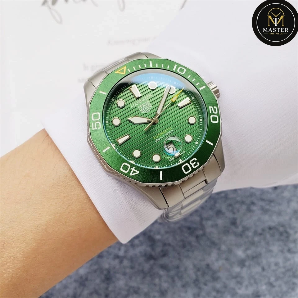 Aquaracer Green Dial Automatic- 43mm vue 3