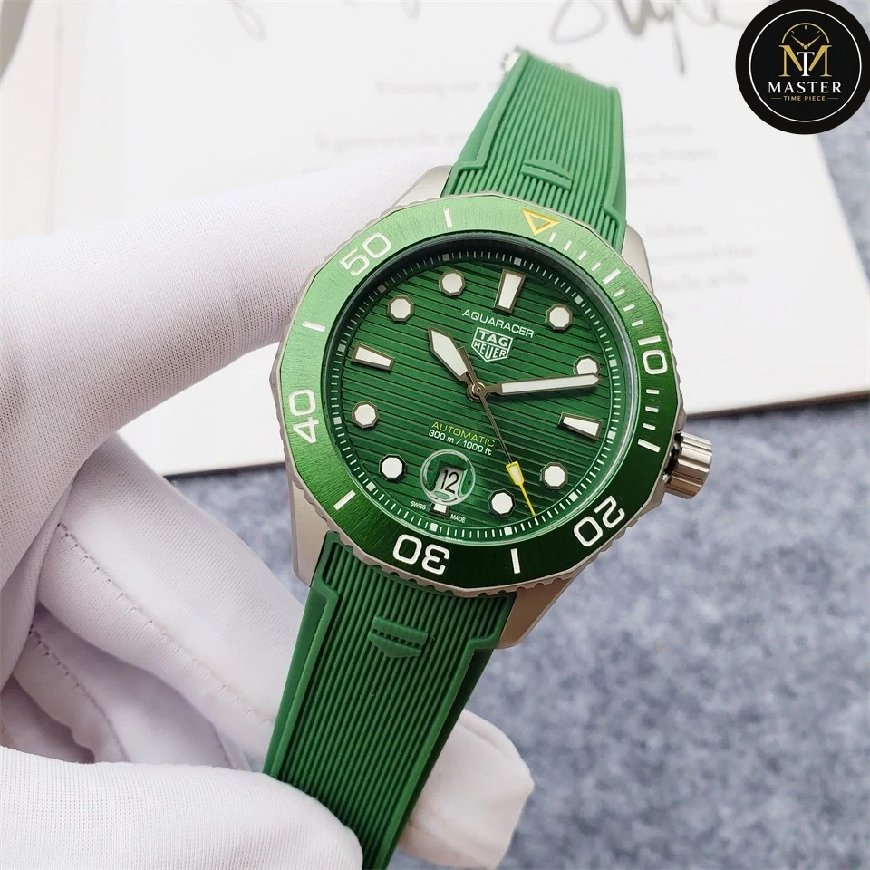 Aquaracer Green Rubber strap Automatic- 43mm vue 2
