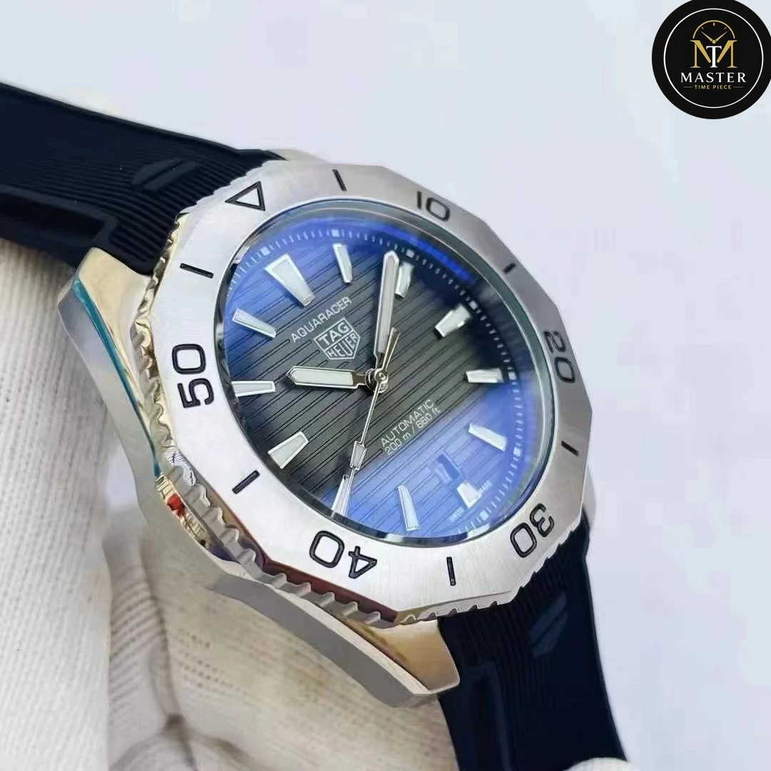 Aquaracer Professional Automatic – 40mm vue 2