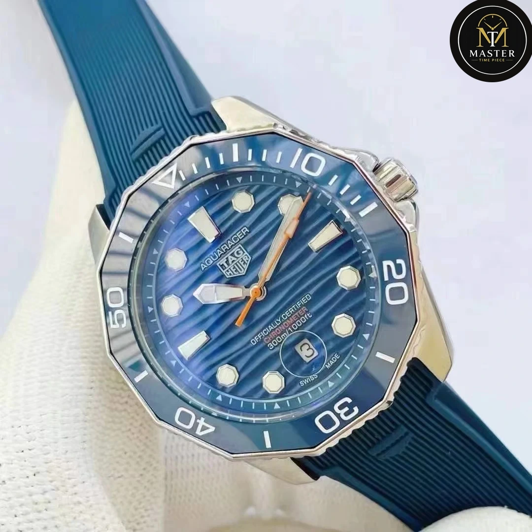 Aquaracer Professional Date – 42mm vue 2