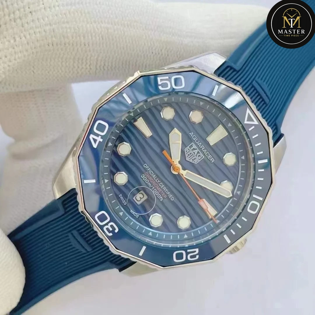 Aquaracer Professional Date – 42mm vue 3