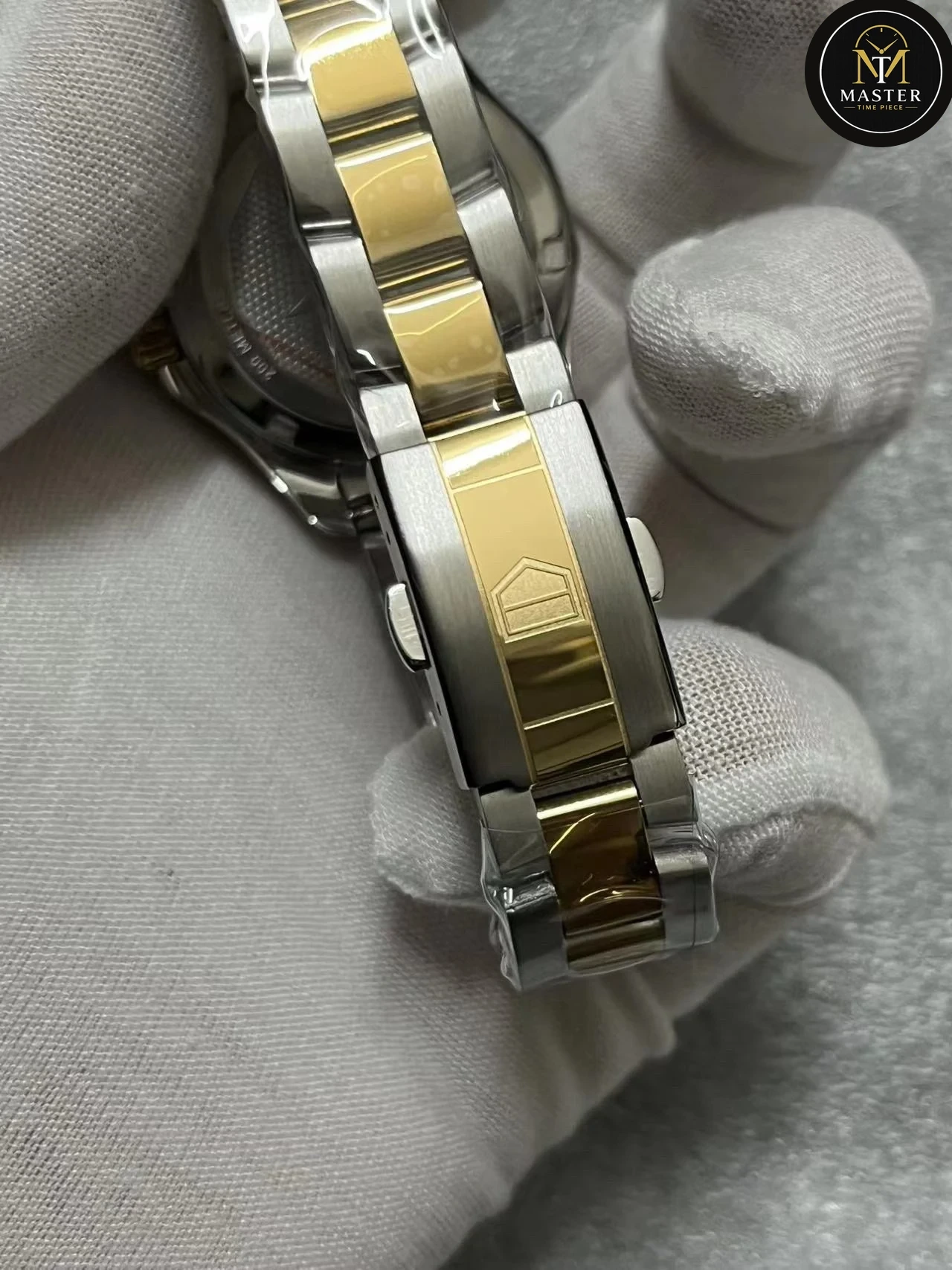 Aquaracer white mother-of-pearl dial- 34mm vue 4