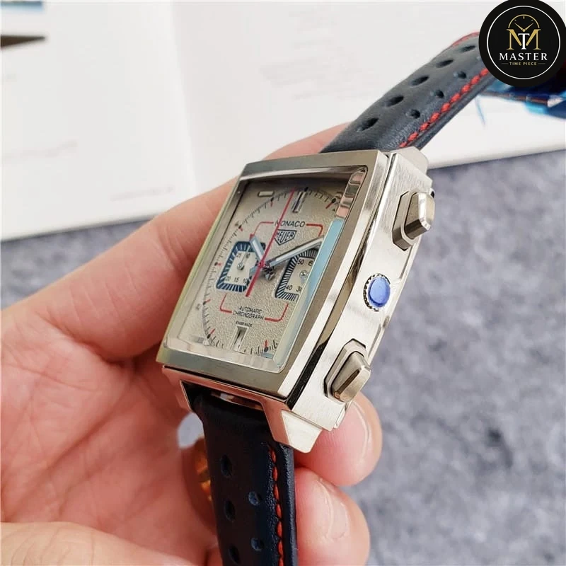 Monaco White Dial Chronograph- 39mm vue 2