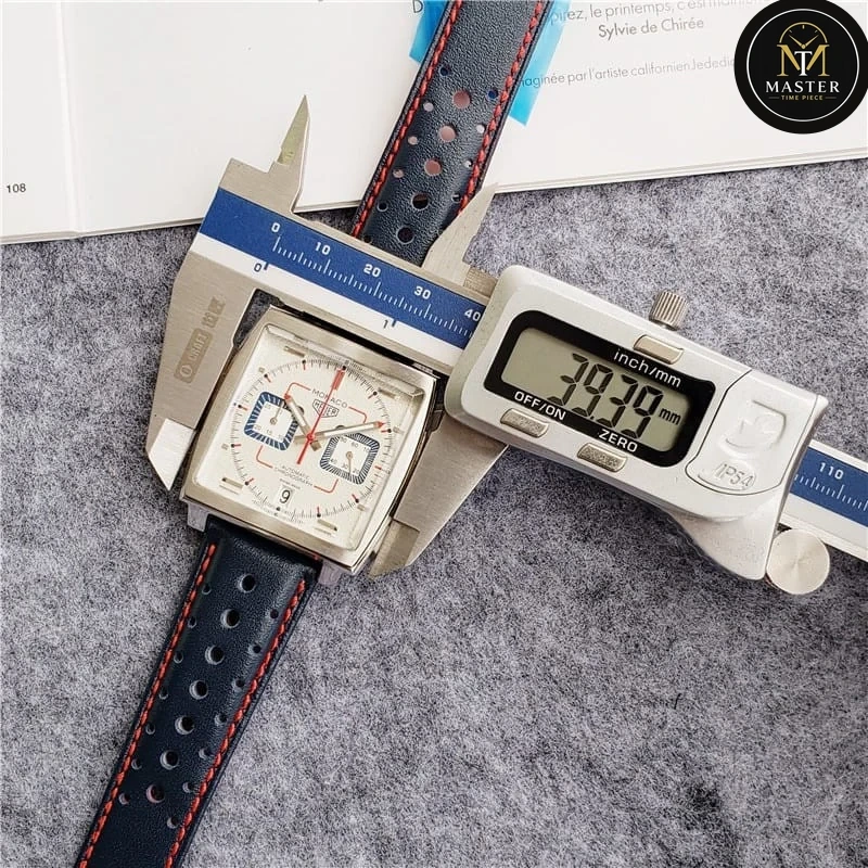 Monaco White Dial Chronograph- 39mm vue 4