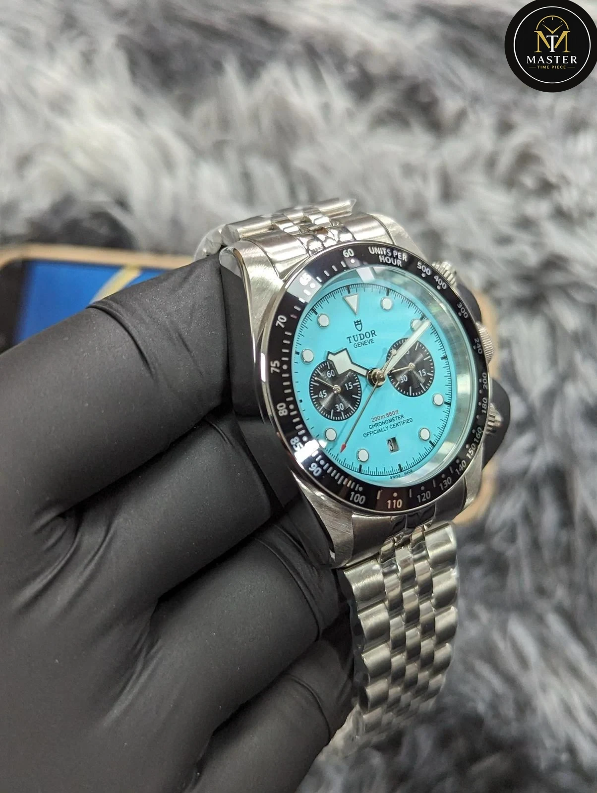 Black Bay Automatic Movement- 41MM vue 3