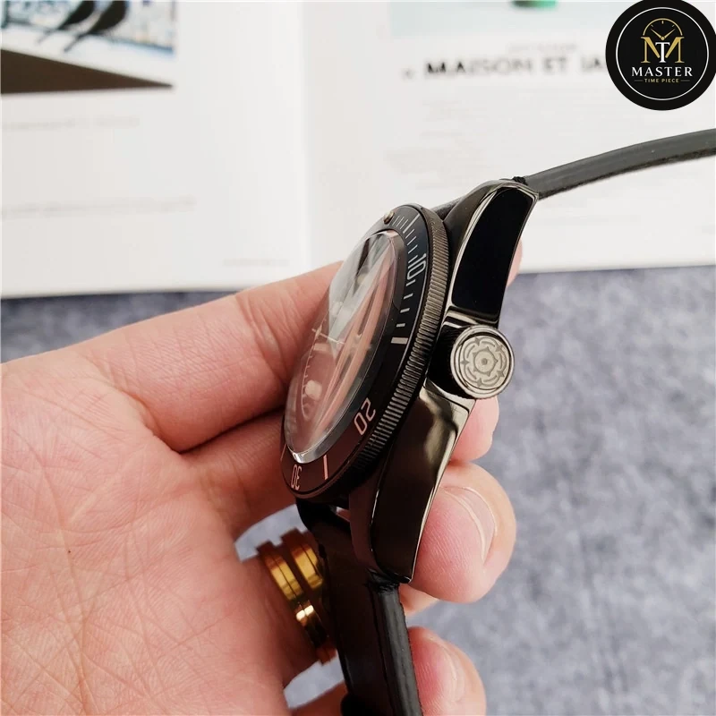 Black Bay Automatic Movement- 41MM vue 5