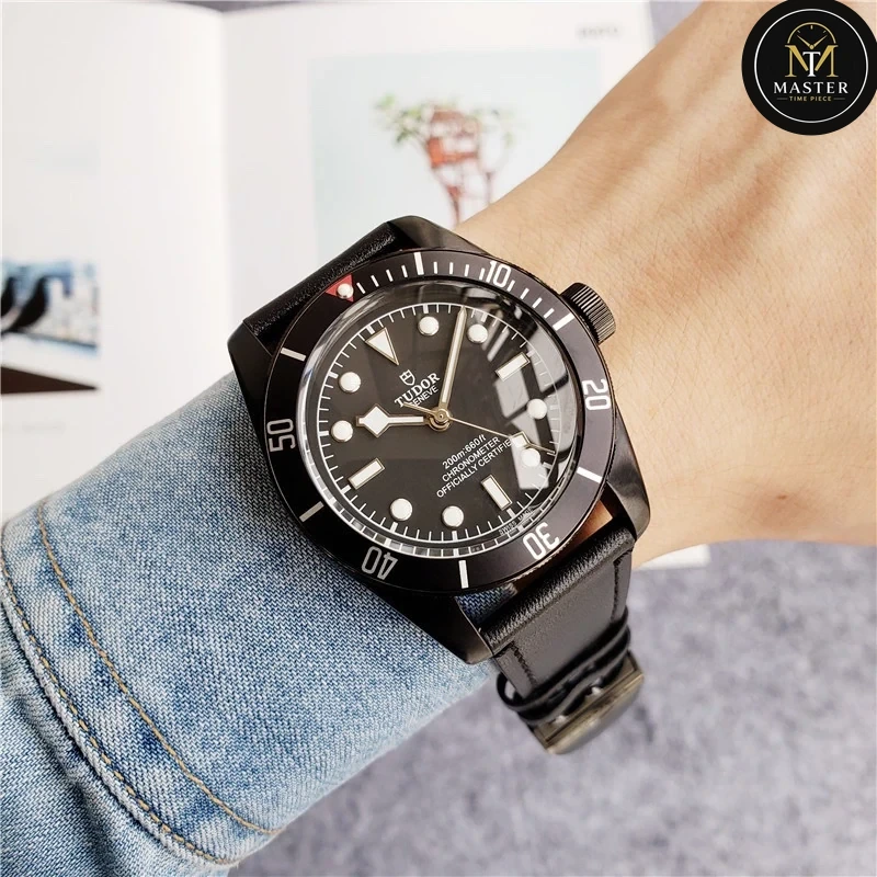 Black Bay Automatic Movement- 41MM vue 6