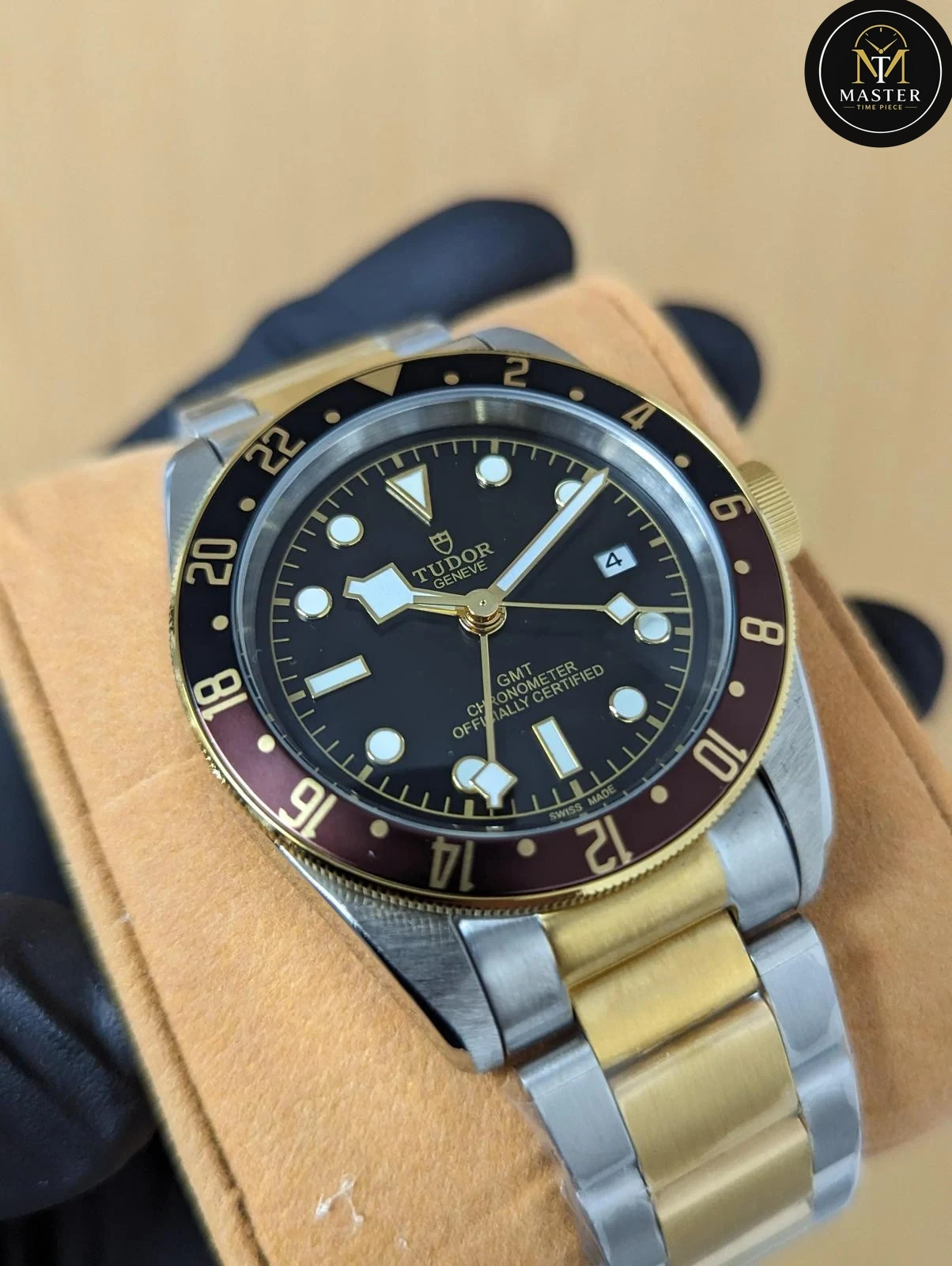 Black bay GMT Automatic -41mm vue 5