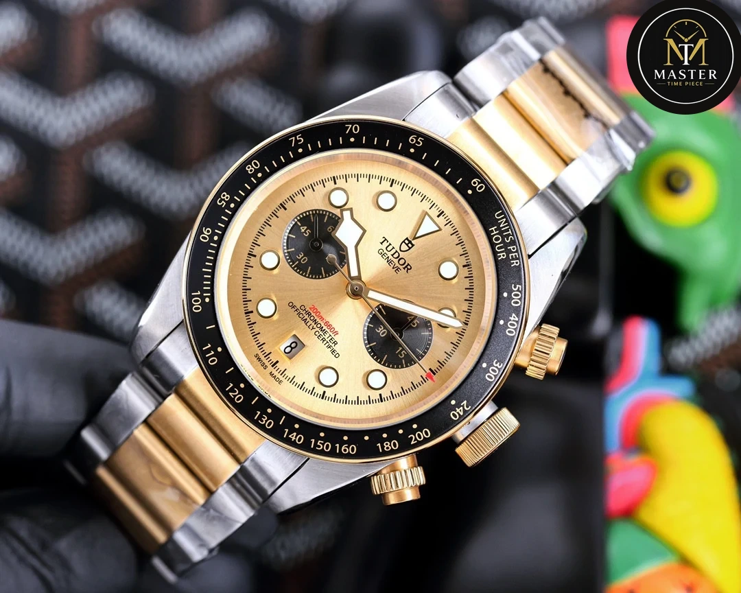 Black Bay Gold Dial Automatic- 41mm vue 4