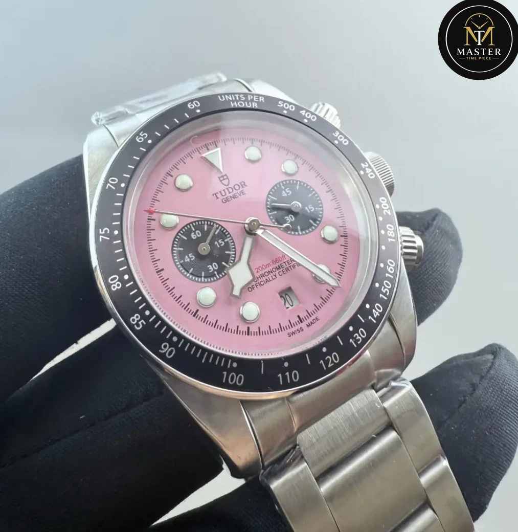 Black Bay Pink Dial Panda Automatic- 41mm vue 2