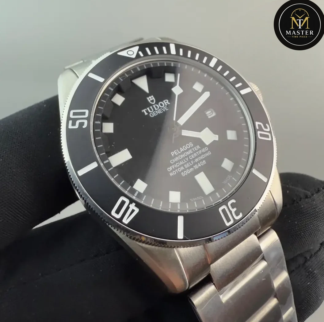 Geneva Pelagos Automatic Movement- 42mm vue 2